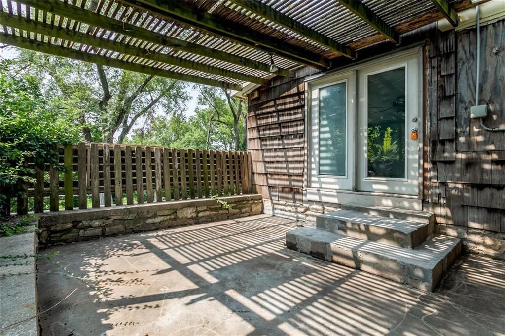 1009 Locust Street — photo 27