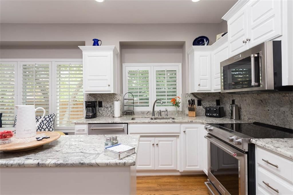 14301 Russell Street — photo 14