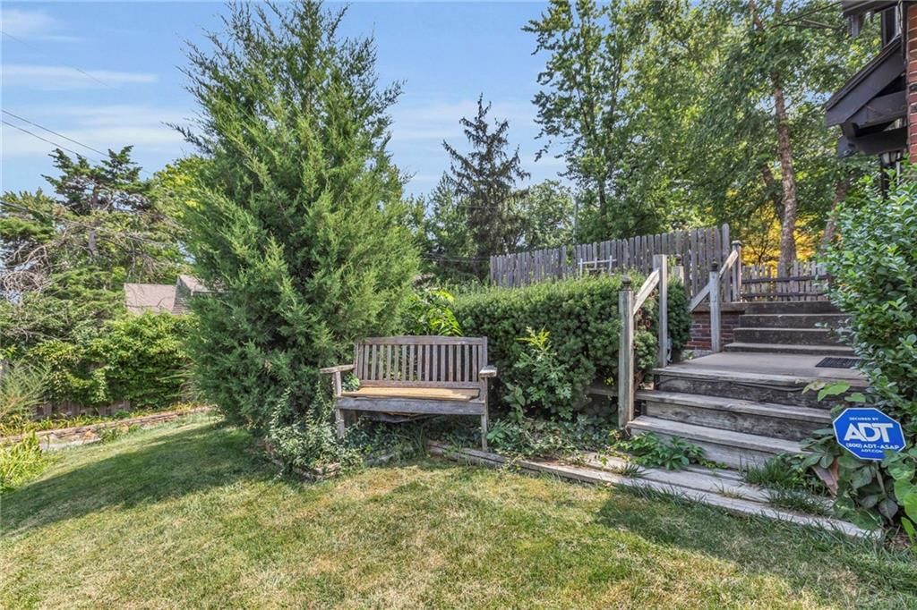 2216 W 50th Street — photo 40