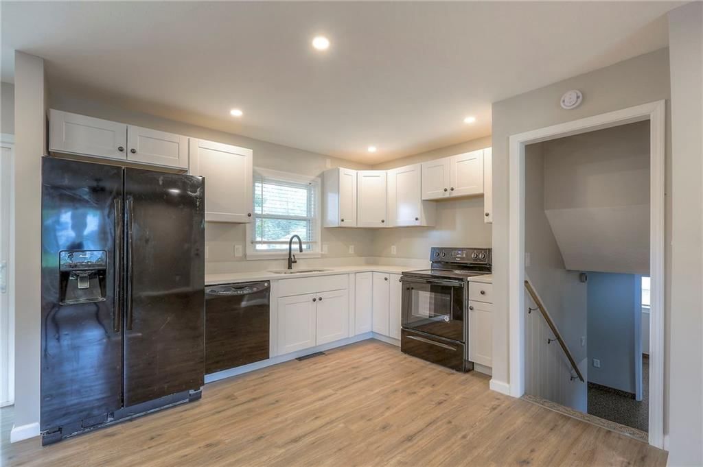 301 Manor Drive — photo 17