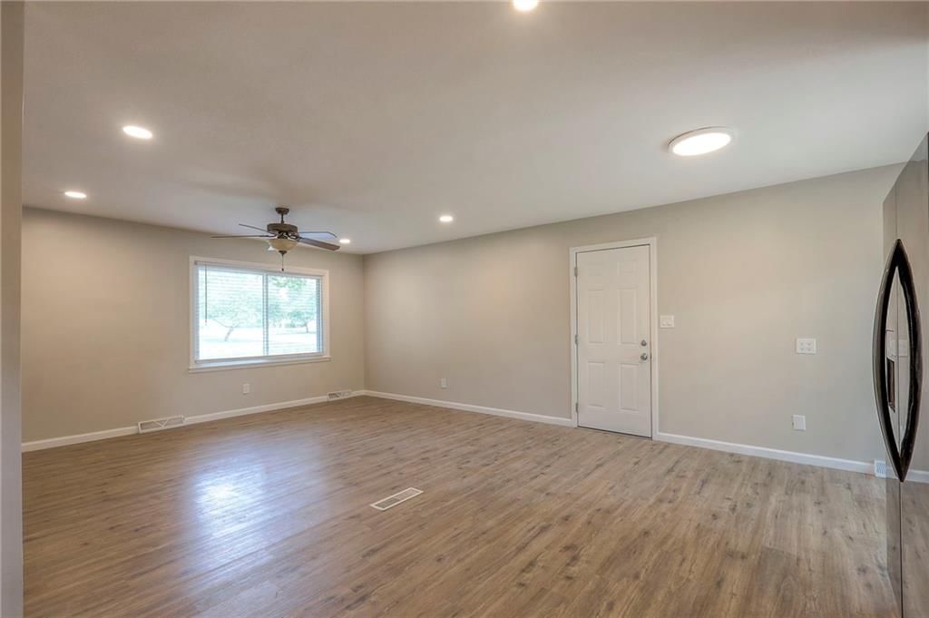 301 Manor Drive — photo 19