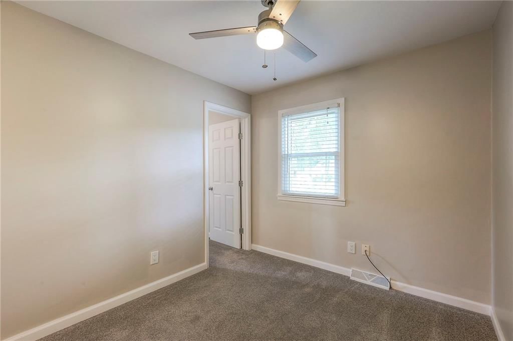 301 Manor Drive — photo 26