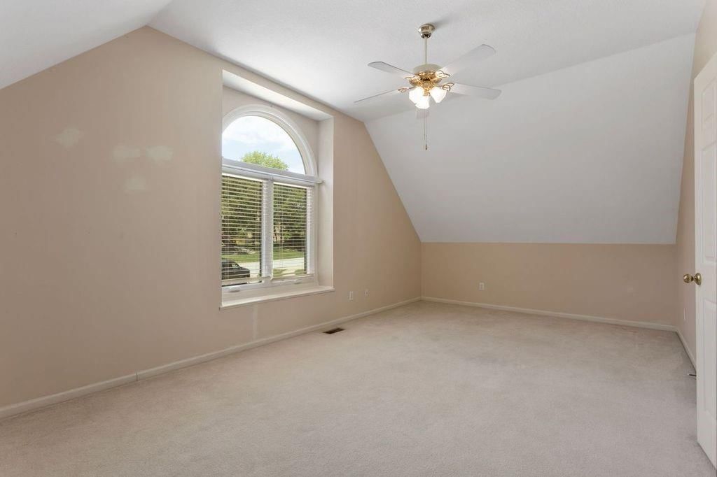 2000 Walden Drive — photo 32