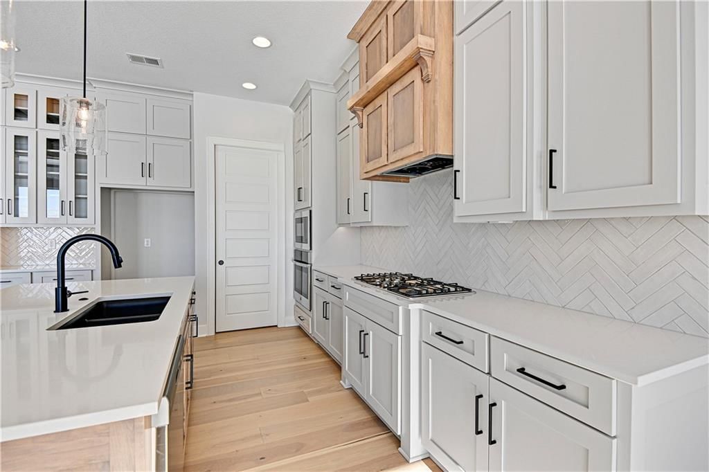 22145 W 93rd Terrace — photo 15