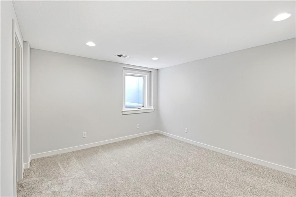 22145 W 93rd Terrace — photo 6