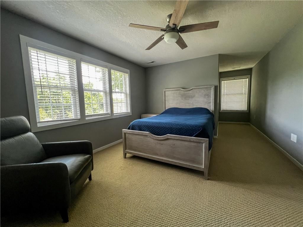 1138 S 138th Street — photo 23
