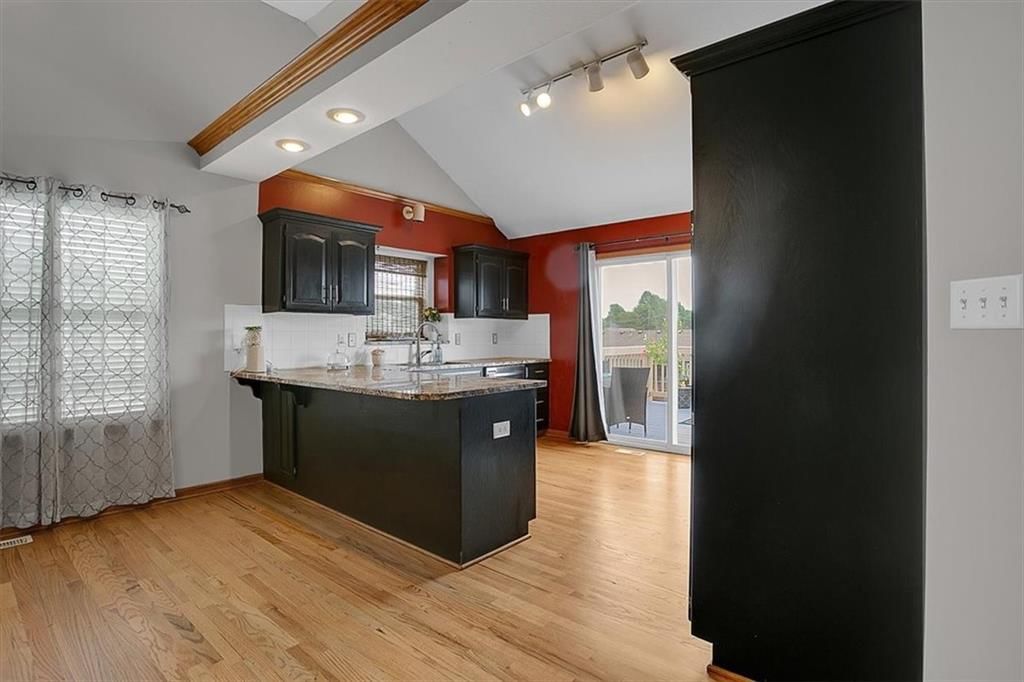 913 N Cherokee Street — photo 9