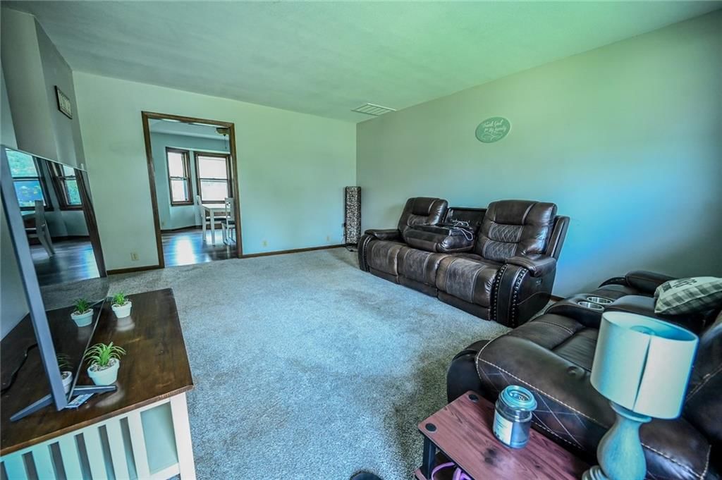 305 W Main Street — photo 15