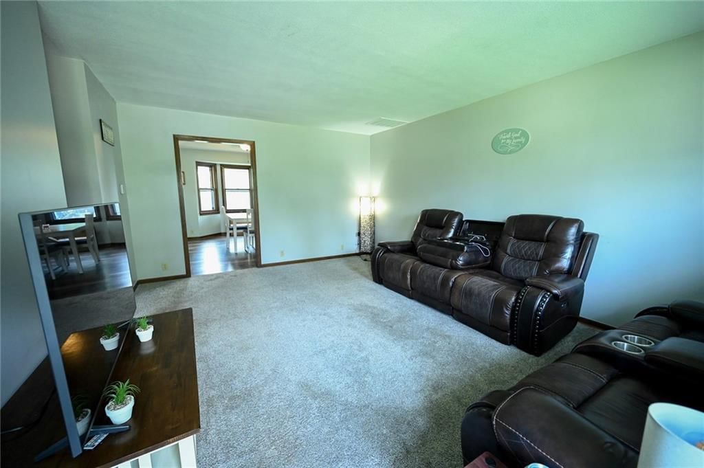305 W Main Street — photo 16