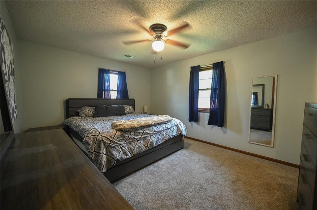 305 W Main Street — photo 21