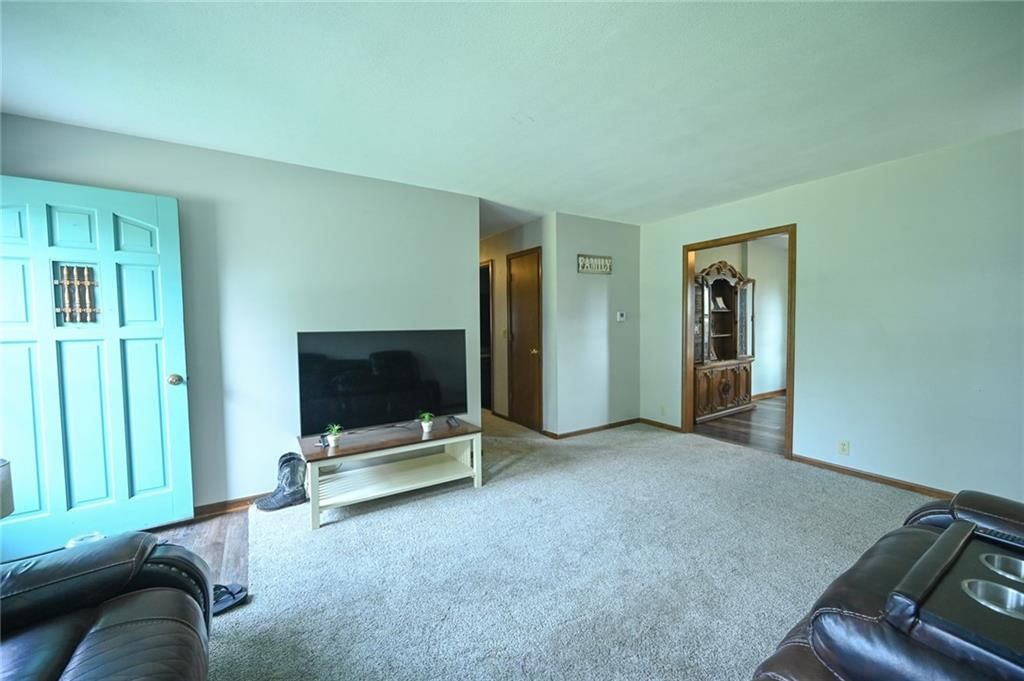 305 W Main Street — photo 28