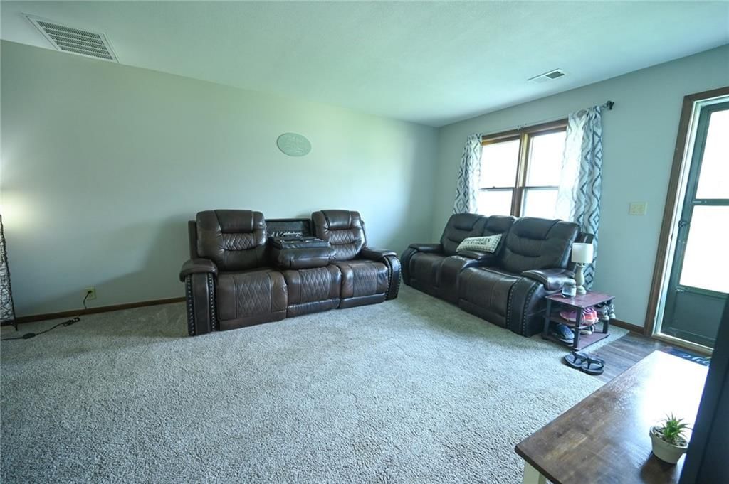 305 W Main Street — photo 30