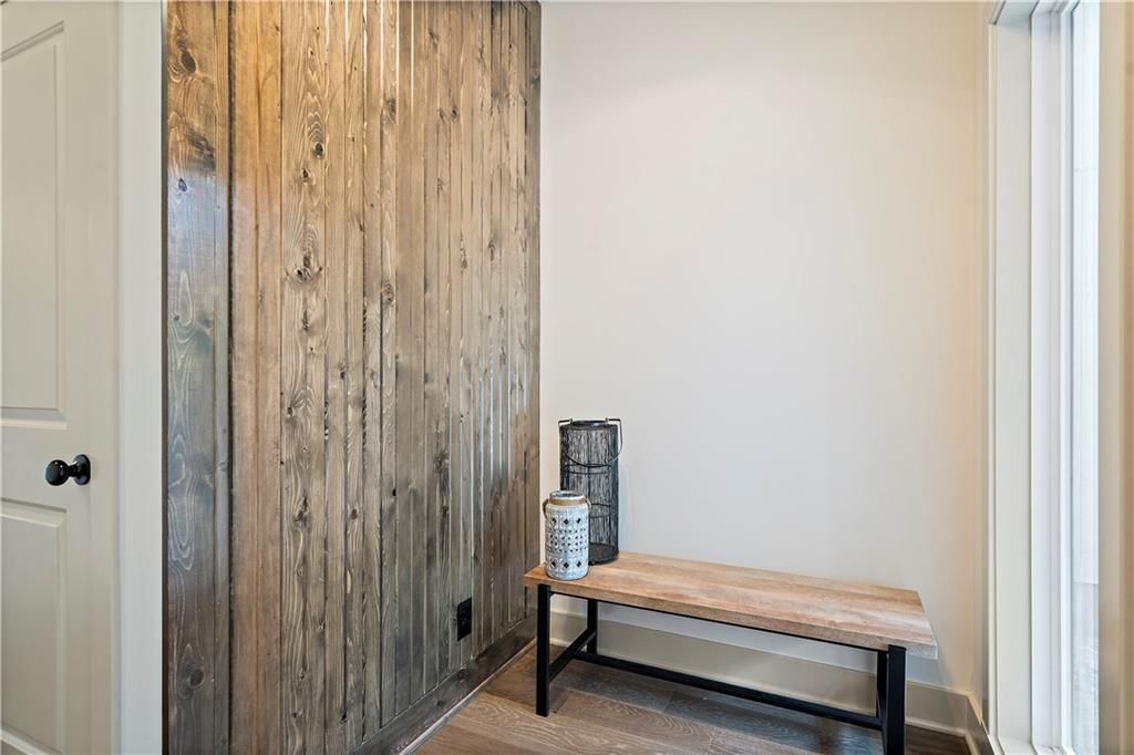 4332 Forest Avenue — photo 3