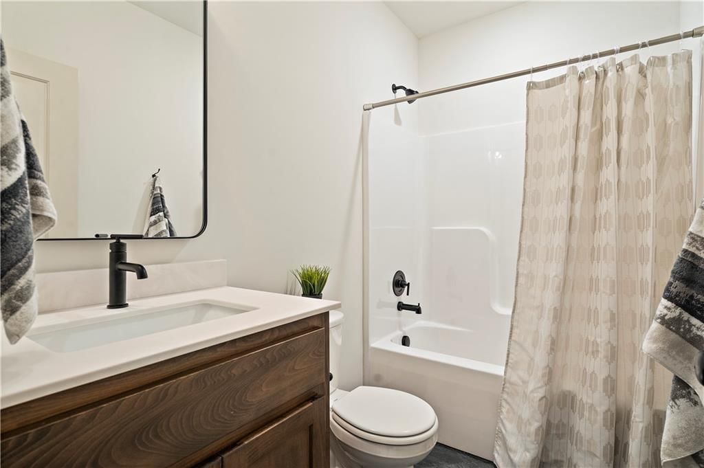 4332 Forest Avenue — photo 24