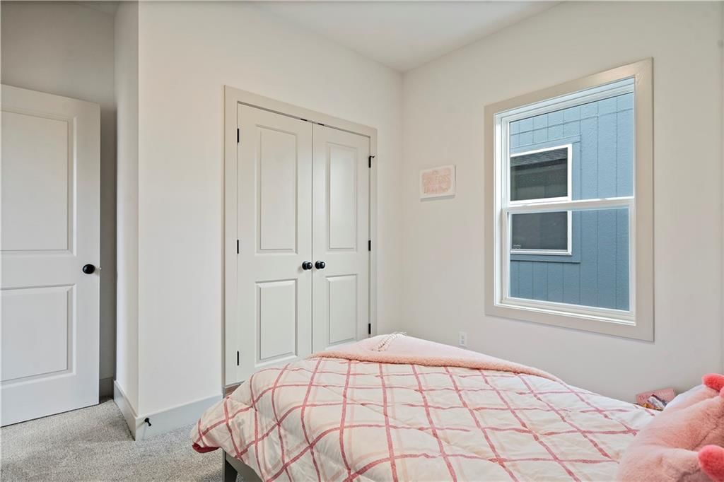 4332 Forest Avenue — photo 41