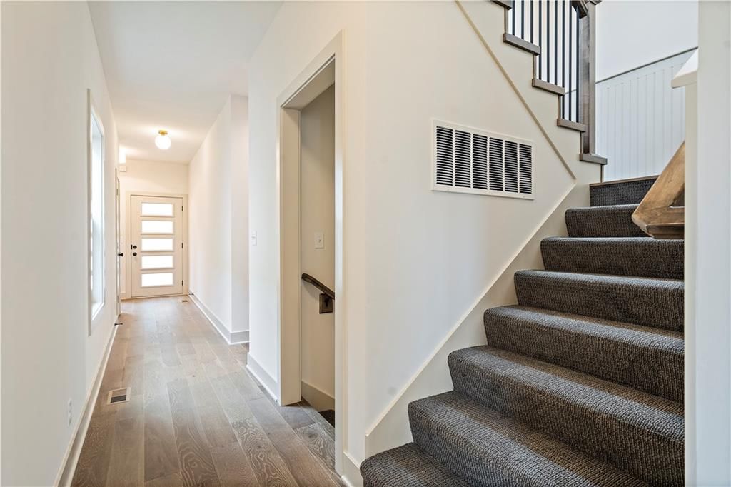 4332 Forest Avenue — photo 7