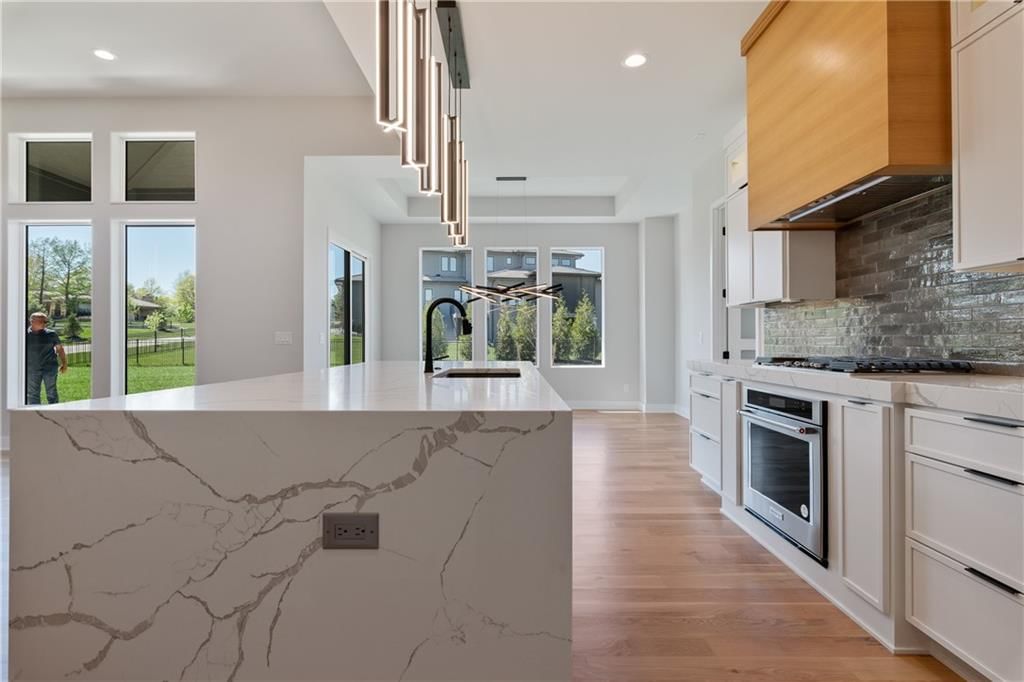 16921 Barton Street — photo 16