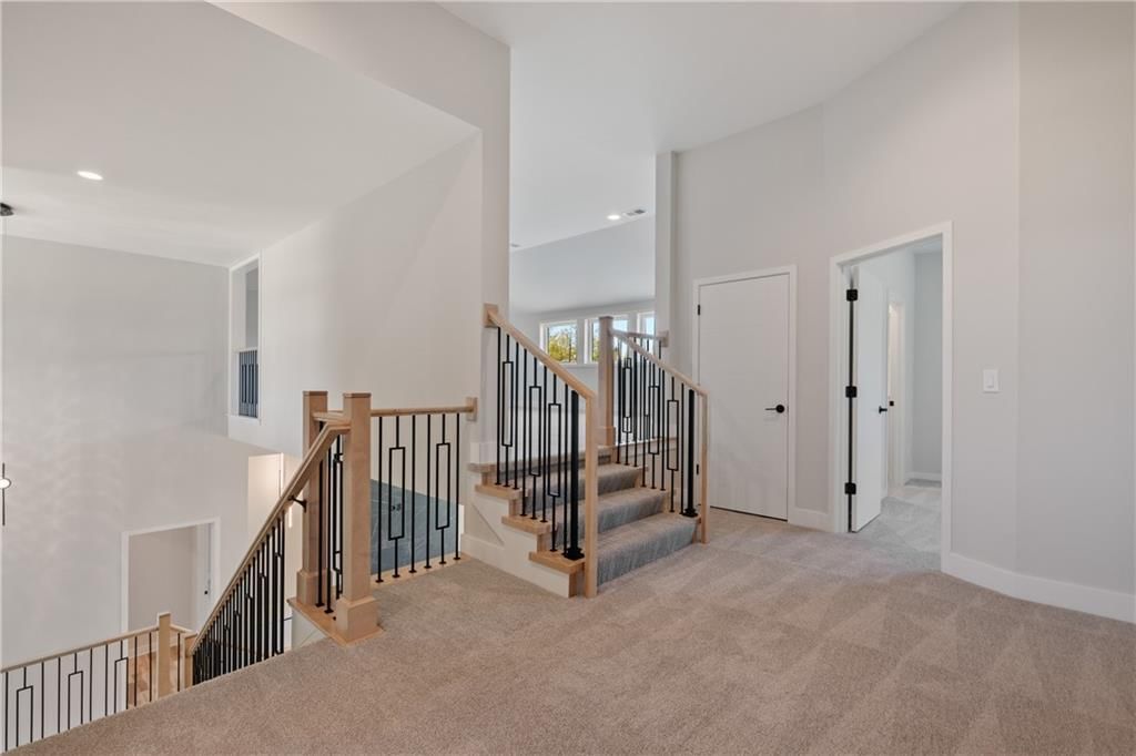 16921 Barton Street — photo 44