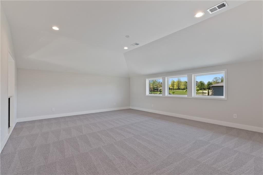 16921 Barton Street — photo 45