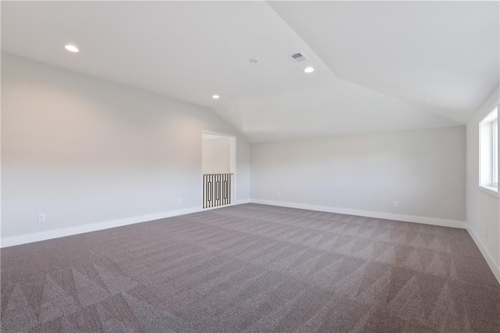 16921 Barton Street — photo 46