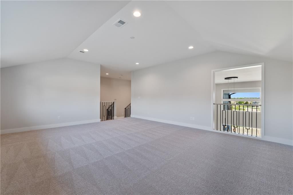 16921 Barton Street — photo 47