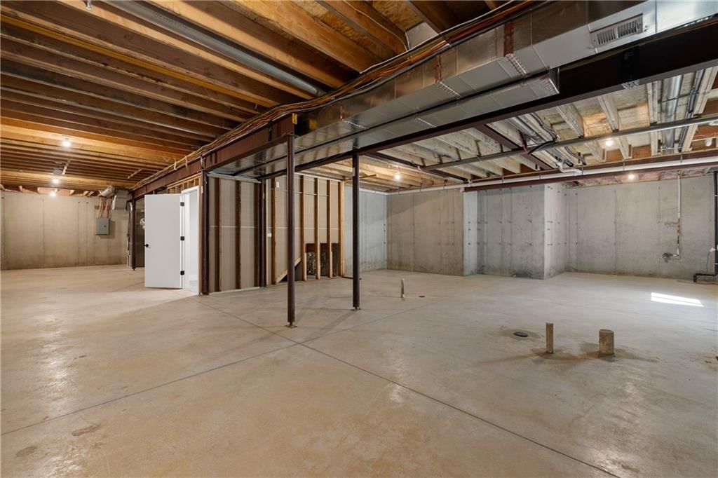 16921 Barton Street — photo 49
