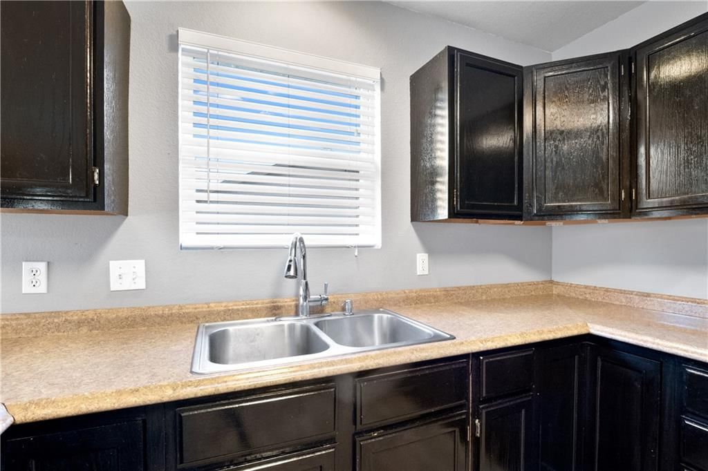 600 High Prairie Place — photo 16