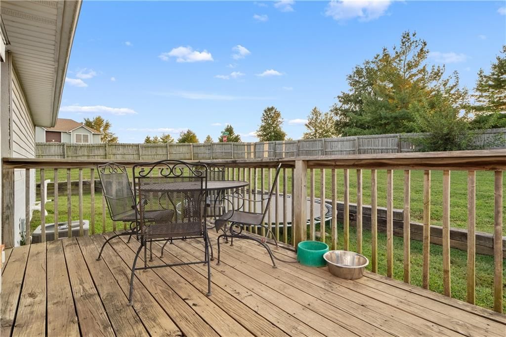 600 High Prairie Place — photo 23