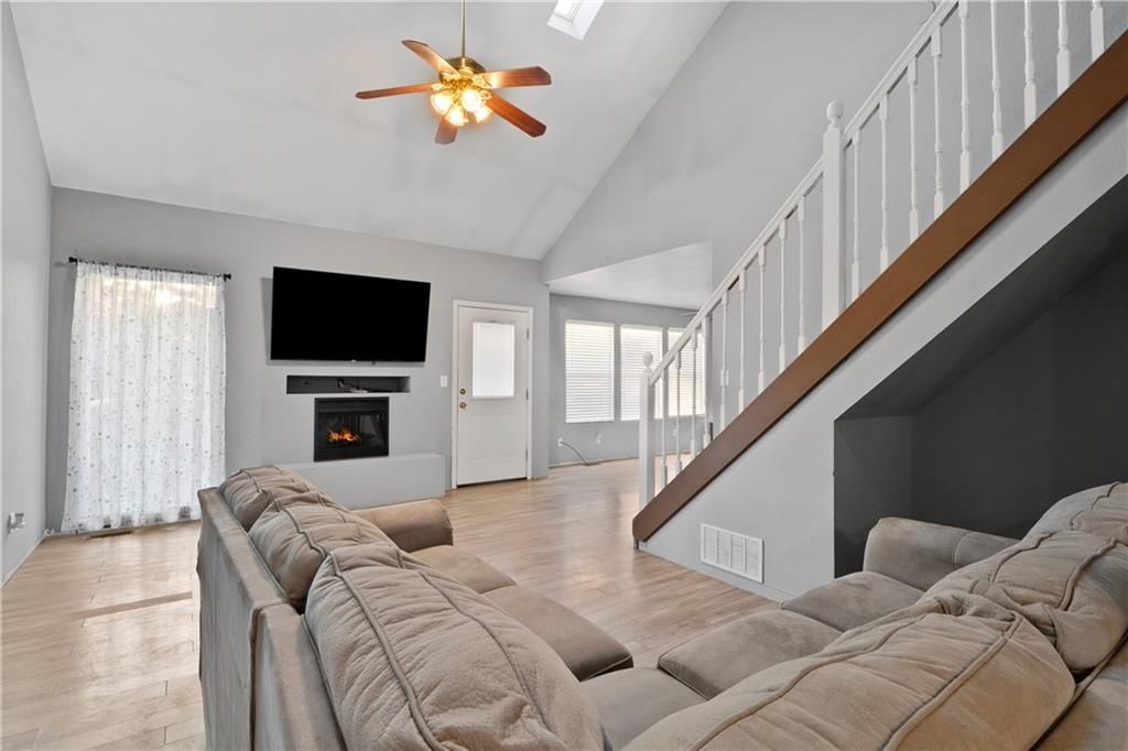 600 High Prairie Place — photo 6