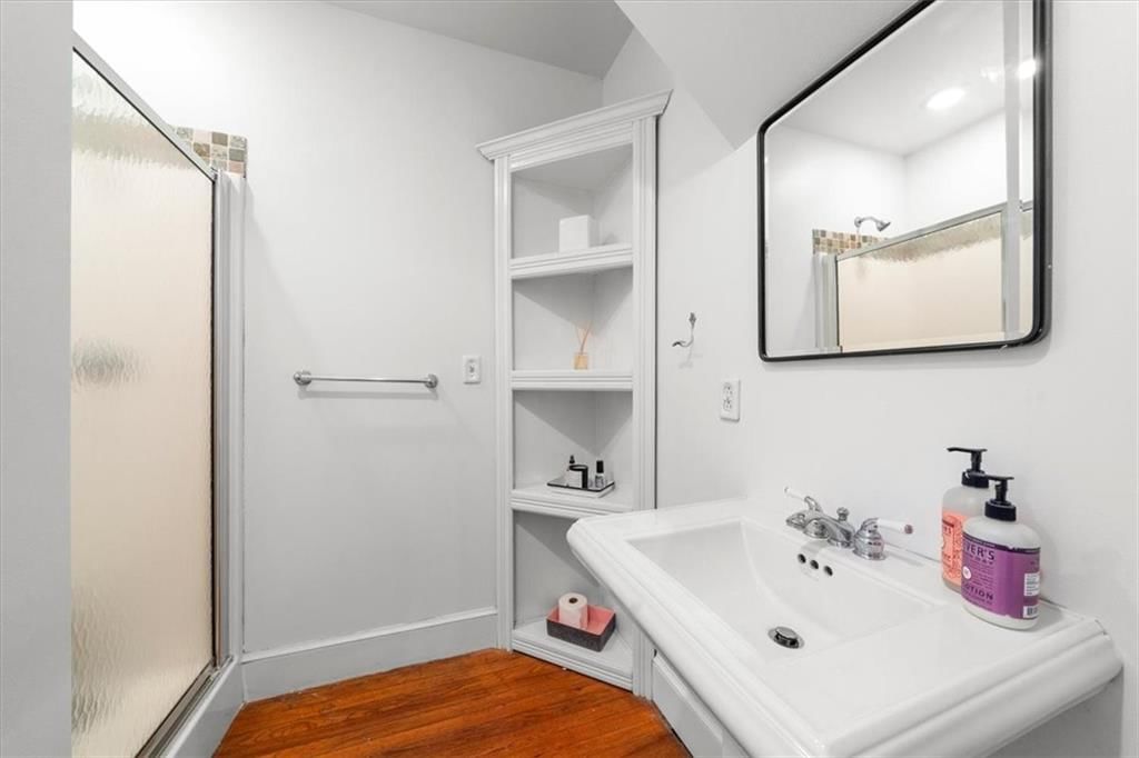 401 W 60th Terrace — photo 16