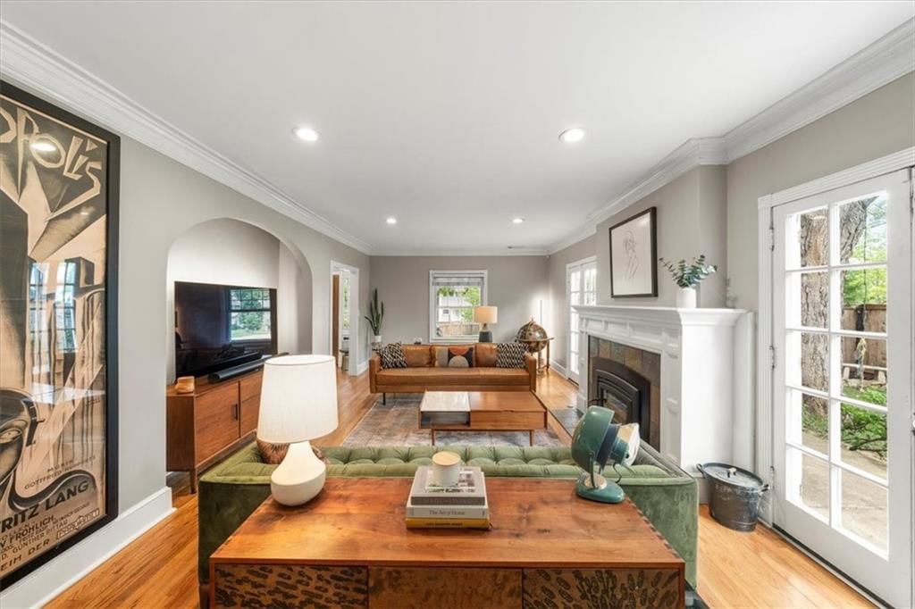 401 W 60th Terrace — photo 18