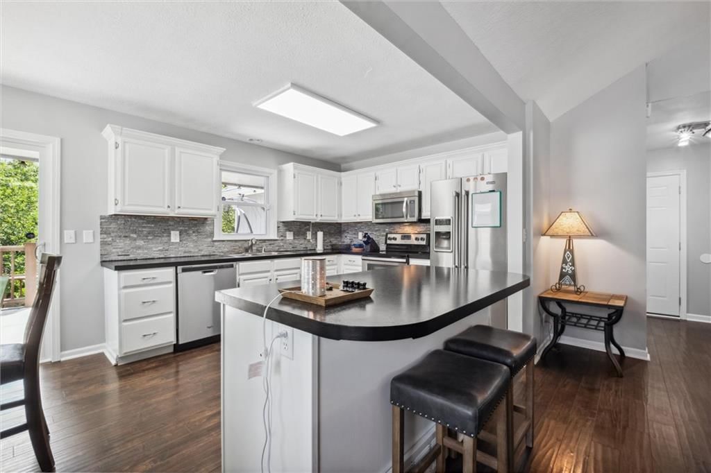 931 Chalk Hill Court — photo 10