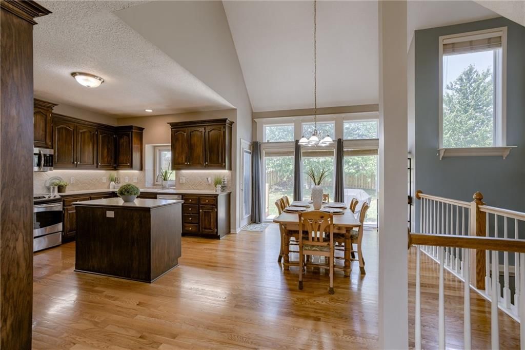 9006 N Hull Avenue — photo 11
