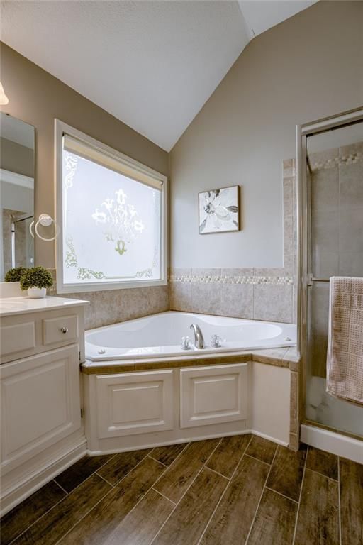 9006 N Hull Avenue — photo 24