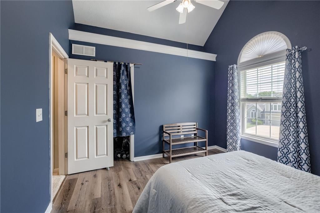 9006 N Hull Avenue — photo 33