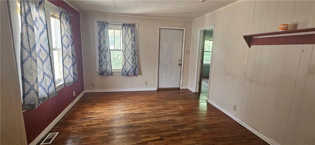 909 N Taylor Street — photo 3