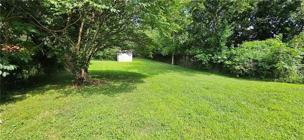909 N Taylor Street — photo 23