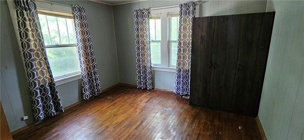 909 N Taylor Street — photo 4