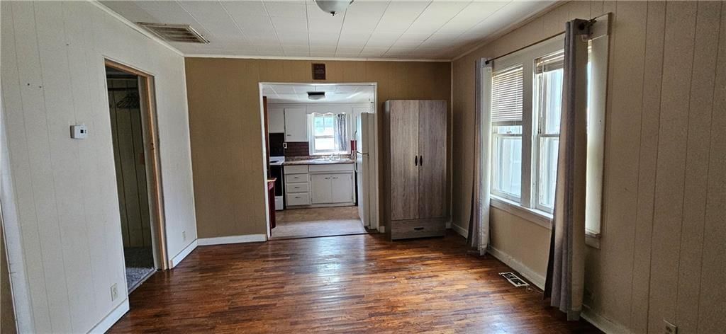 909 N Taylor Street — photo 5