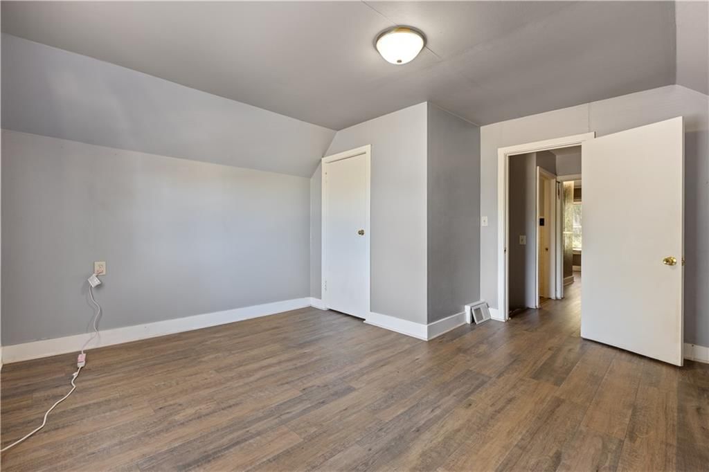 3320 Seneca Street — photo 13