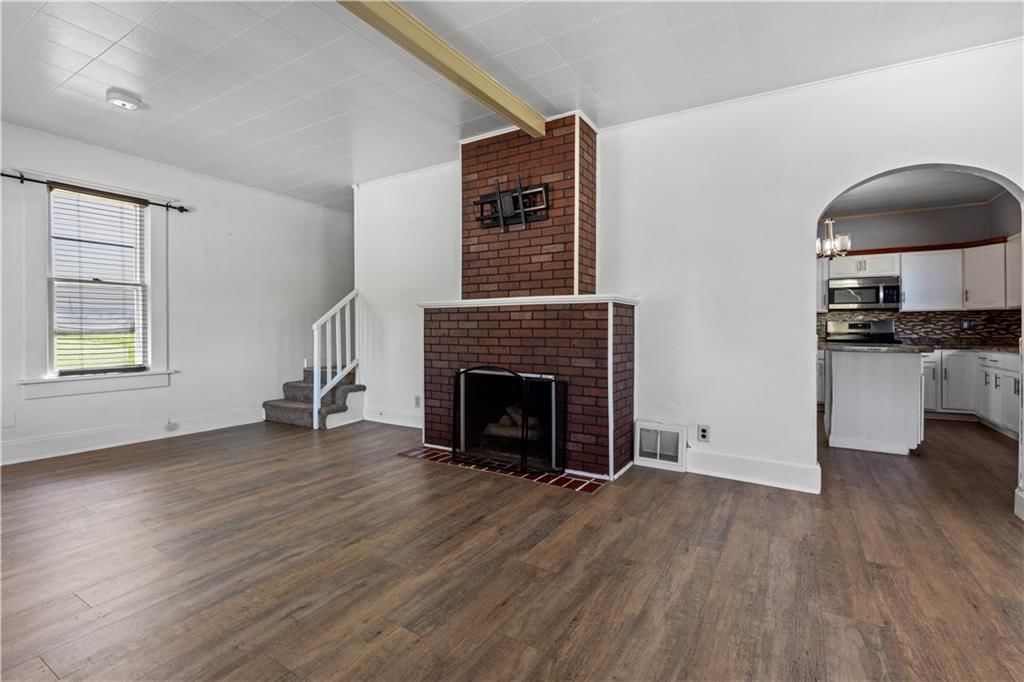 3320 Seneca Street — photo 5