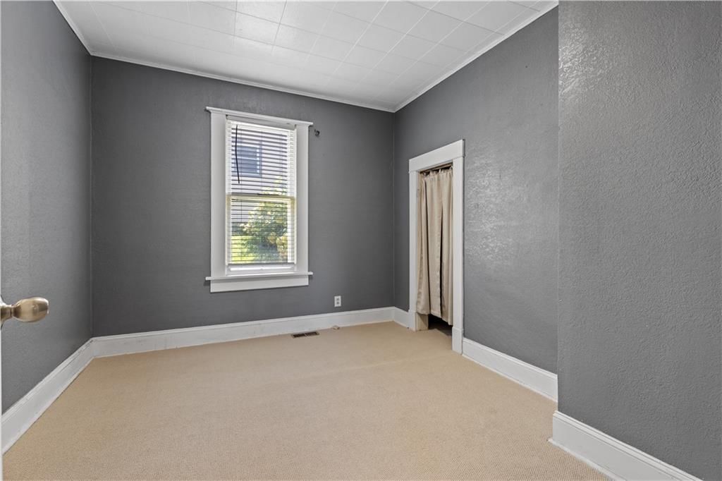 3320 Seneca Street — photo 7