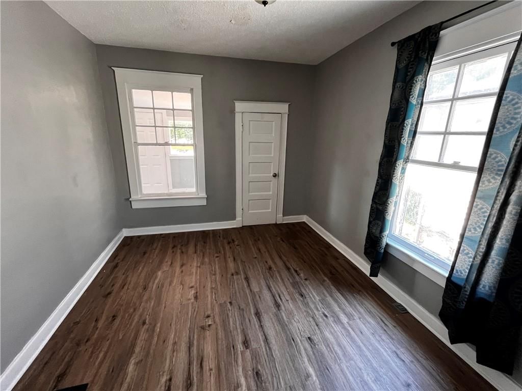 2624 Jarboe Street — photo 11