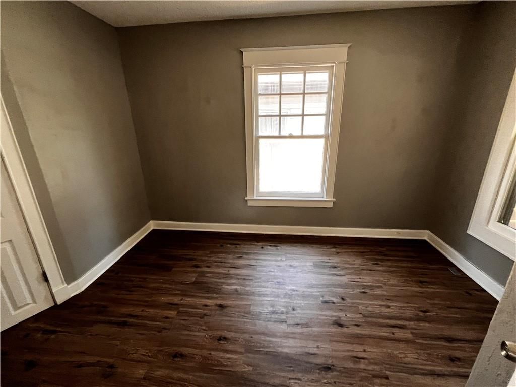 2624 Jarboe Street — photo 9