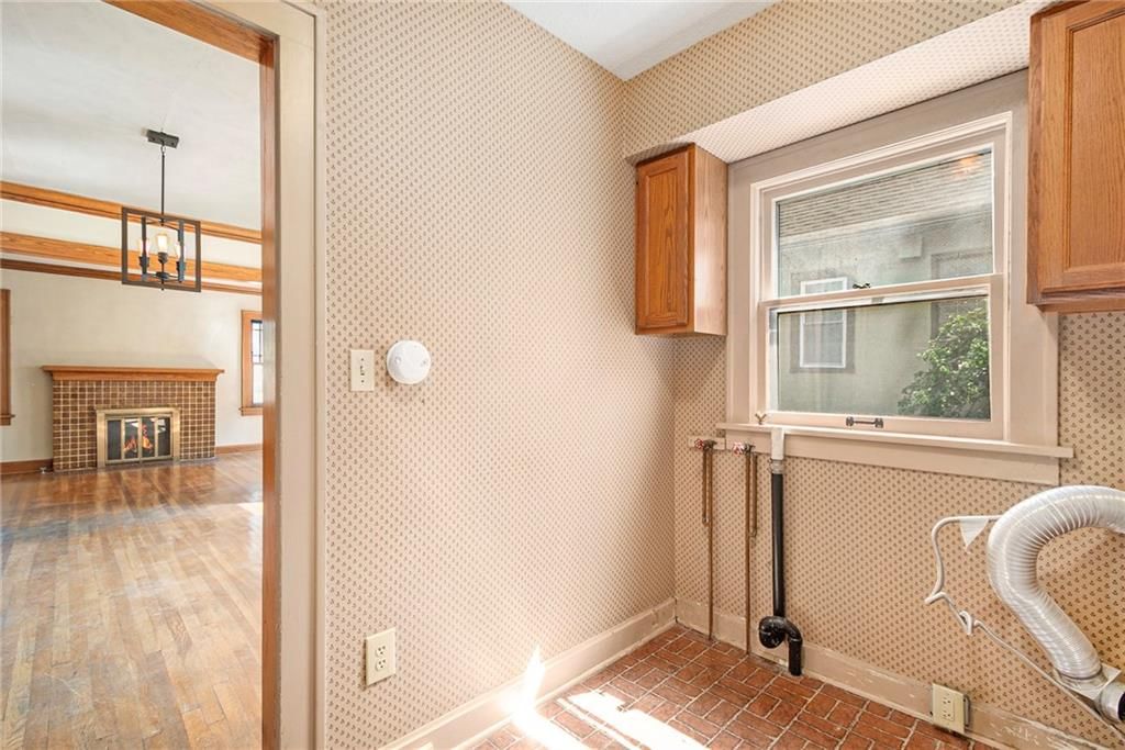 403 E 70th Terrace — photo 14