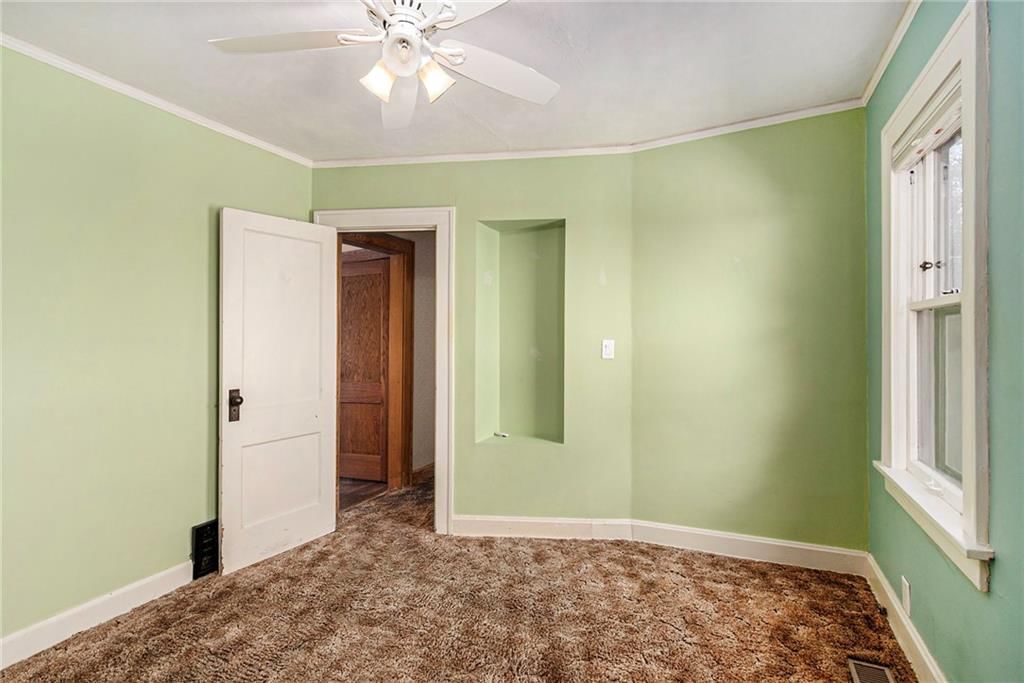 403 E 70th Terrace — photo 15