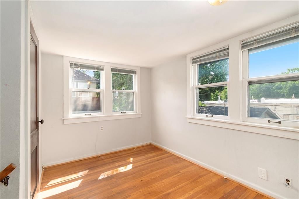 403 E 70th Terrace — photo 19