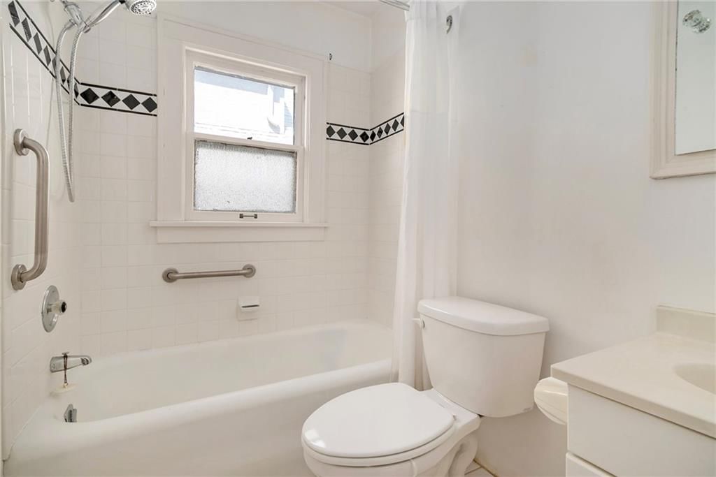 403 E 70th Terrace — photo 20