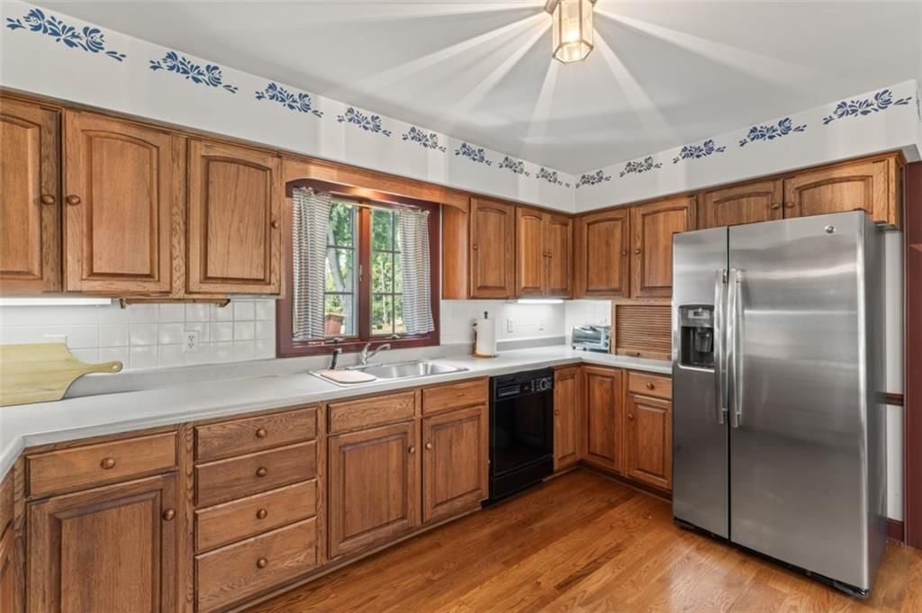 206 E 206 E Oak Street — photo 13