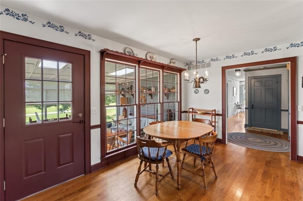 206 E 206 E Oak Street — photo 18
